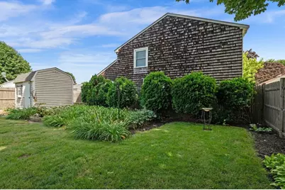 25 Colonial Rd, Peabody, MA 01960 - Photo 36