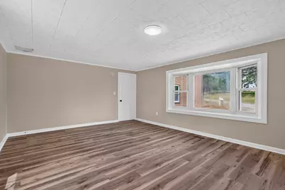 303 West Main Street, Millbury, MA 01527 - Photo 30