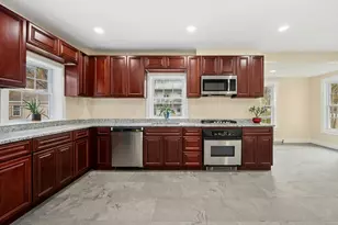 95 S Main St, North Brookfield, MA 01535 - Photo 10
