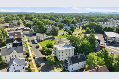 109 Grover St, Springfield, MA 01104 - Photo 8