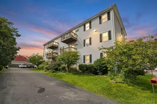 434 Linden St, Fall River, MA 02720 - Photo 2