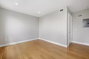 40 Westmoreland St, Boston, MA 02124 - Photo 18