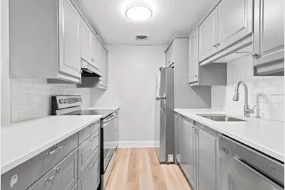 15 Bower Rd #F5, Quincy, MA 02169 - Photo 6