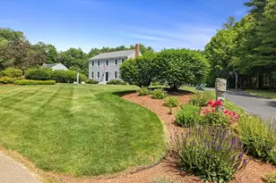16 King Philip Path, Mendon, MA 01756 - Photo 2