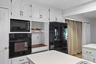 11 Foster St, Oxford, MA 01540 - Photo 6