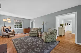 11 Foster St, Oxford, MA 01540 - Photo 14