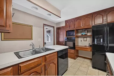 11 Foster St, Oxford, MA 01540 - Photo 8