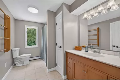 11 Foster St, Oxford, MA 01540 - Photo 28
