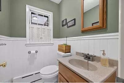 11 Foster St, Oxford, MA 01540 - Photo 14