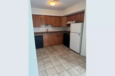 26 Beacon Street #17E, Burlington, MA 01803 - Photo 2