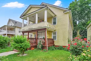 46-48 Narragansett, Springfield, MA 01107 - Photo 2
