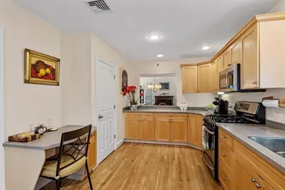 25 Whiting Ln #25, Hingham, MA 02043 - Photo 8
