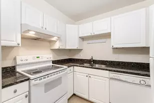 10 Williams St, Watertown, MA 02472 - Photo 4