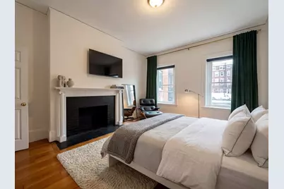 1683 Beacon St. #2, Brookline, MA 02445 - Photo 4