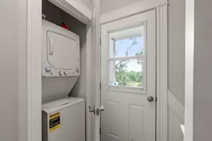 1080 Adams St, Boston, MA 02124 - Photo 14