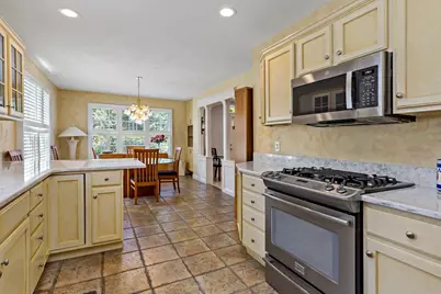 5 Mayfair Ct #5, Mashpee, MA 02649 - Photo 10