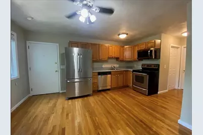 16 Cleveland Place #8, Gloucester, MA 01930 - Photo 2