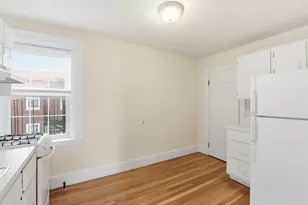 17 Greenleaf St, Quincy, MA 02169 - Photo 6