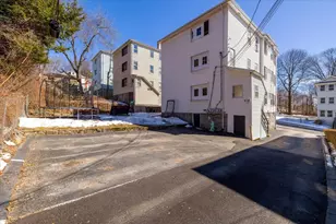 17 Fifth Ave, Worcester, MA 01607 - Photo 32