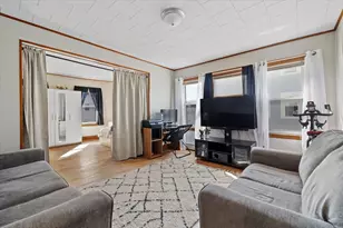 17 Fifth Ave, Worcester, MA 01607 - Photo 6