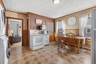 17 Fifth Ave, Worcester, MA 01607 - Photo 4
