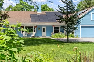 27 Oak Ave, Lunenburg, MA 01462 - Photo 1