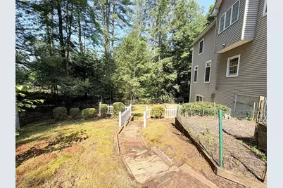 41 Thresher Rd, Hampden, MA 01036 - Photo 26