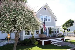 22 Maple St, Wareham, MA 02571 - Photo 2