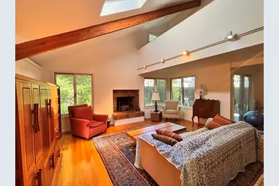8 Bond St #8, Cambridge, MA 02138 - Photo 2
