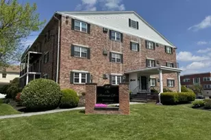 305 Pine St, Lowell, MA 01851 - Photo 1