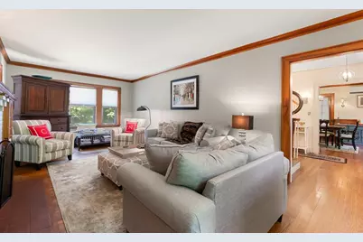 114 South Border Road, Medford, MA 02155 - Photo 8