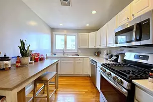 521 E 2nd St, Boston, MA 02127 - Photo 2