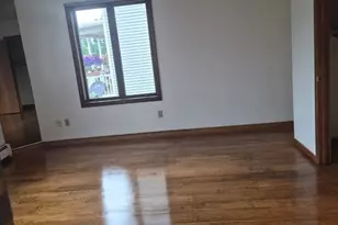 16 Ashland St, Malden, MA 02148 - Photo 6