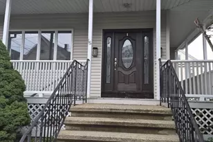 16 Ashland St, Malden, MA 02148 - Photo 2