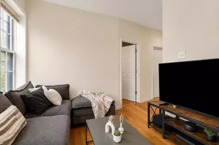28 Phillips St, Boston, MA 02114 - Photo 2