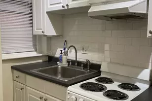 465 Park Dr, Boston, MA 02215 - Photo 2