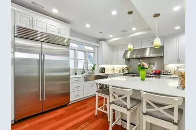 84 G St #3, Boston, MA 02127 - Photo 2