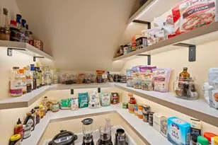 28 Adams St, Worcester, MA 01604 - Photo 6
