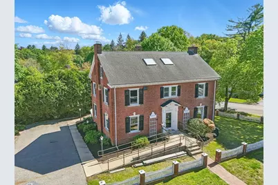 6 Windsor St, Andover, MA 01810 - Photo 4