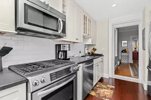 18 Medfield St, Boston, MA 02215 - Photo 16