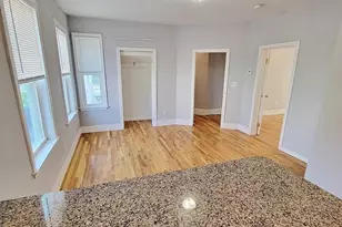 39 Pinckney St, Somerville, MA 02145 - Photo 2