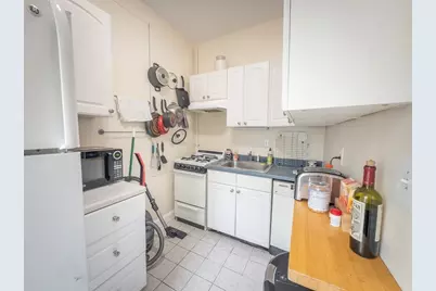 11-13 Wendell Street #4, Cambridge, MA 02138 - Photo 4
