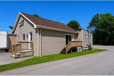 379 Sconticut Neck Rd, Fairhaven, MA 02719 - Photo 4