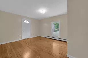 21 Pleasant St, Southbridge, MA 01550 - Photo 14