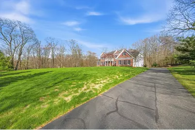 9 Overlook Rd, Hopkinton, MA 01748 - Photo 2
