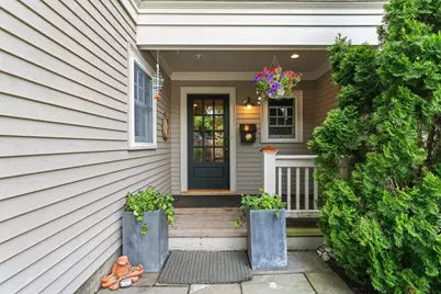 57 School Street #4, Manchester by the Sea, MA 01944 - Photo 2