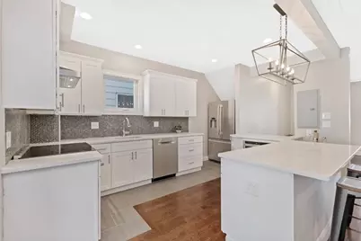 15 Richard St #1, Malden, MA 02148 - Photo 4