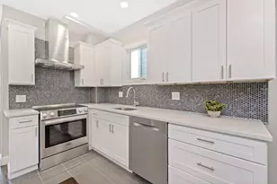 15 Richard St, Malden, MA 02148 - Photo 2