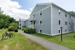 46 Evergreen Rd, Northampton, MA 01053 - Photo 2