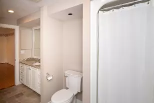 10 Village Green Cir, Mashpee, MA 02649 - Photo 16